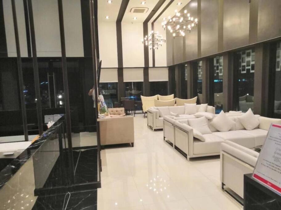 Sukhumvit 50 Quiet One Bedroom Near Bts Onnut Apartment *