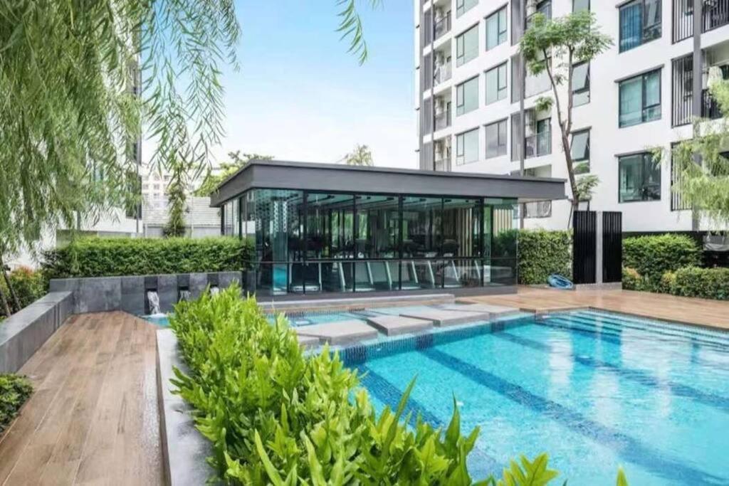 Sukhumvit 50 Quiet One Bedroom Near Bts Onnut Apartment Bangkok